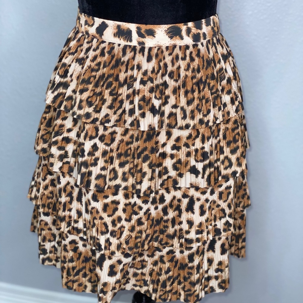 Brand new Endless Rose Leopard Skirt, Size Medium